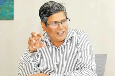 সাবেক সচিব শহিদ খানের ৪ ব্যাংক হিসাব অবরুদ্ধের আদেশ