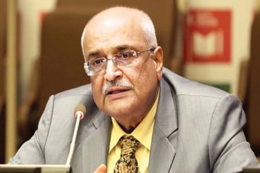 অন্তর্বর্তী সরকারের দম ফুরিয়ে গেছে: দেবপ্রিয় ভট্টাচার্য