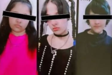 ভবন থেকে লাফিয়ে তিন বোনের আত্মহত্যা, প্রকাশ্যে এল বাবার পরকীয়া