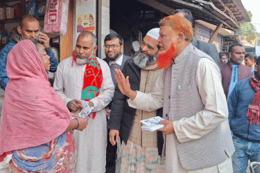 নওগাঁজুড়ে জমজমাট নির্বাচনি প্রচার, প্রতিশ্রুতির ভিড়ে ভোটারদের হিসাব