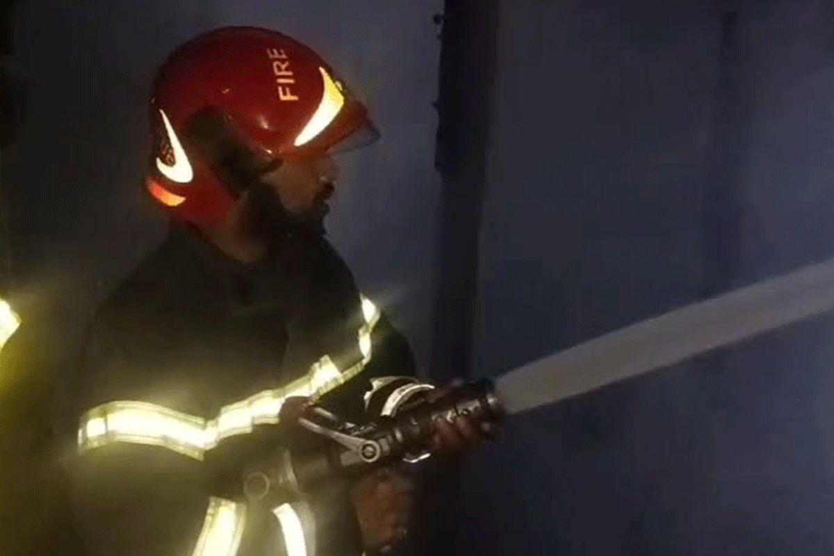 মুন্সীগঞ্জের আলদি বাজারে আগুনে পুড়ল তিন দোকান