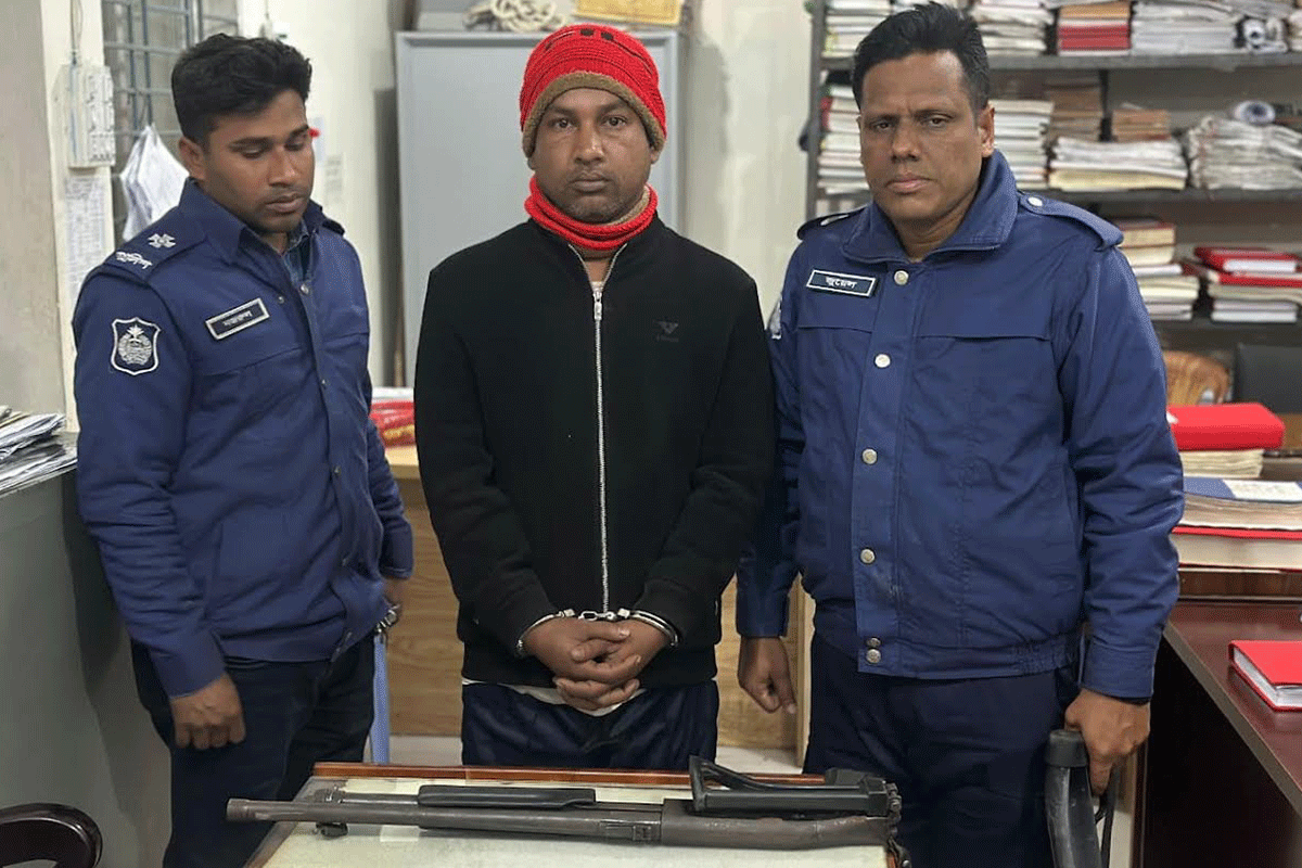 ৫ আগস্টে লুট হওয়া শর্টগান উদ্ধার, একজন গ্রেফতার