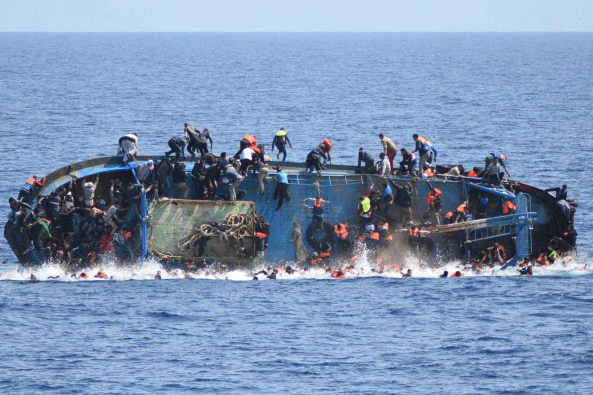 লিবিয়ার উপকূলে নৌকা ডুবে নিখোঁজ ৫৩