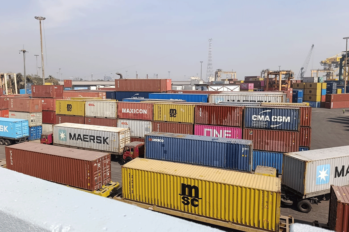 ধর্মঘট স্থগিতে সচল চট্টগ্রাম বন্দর