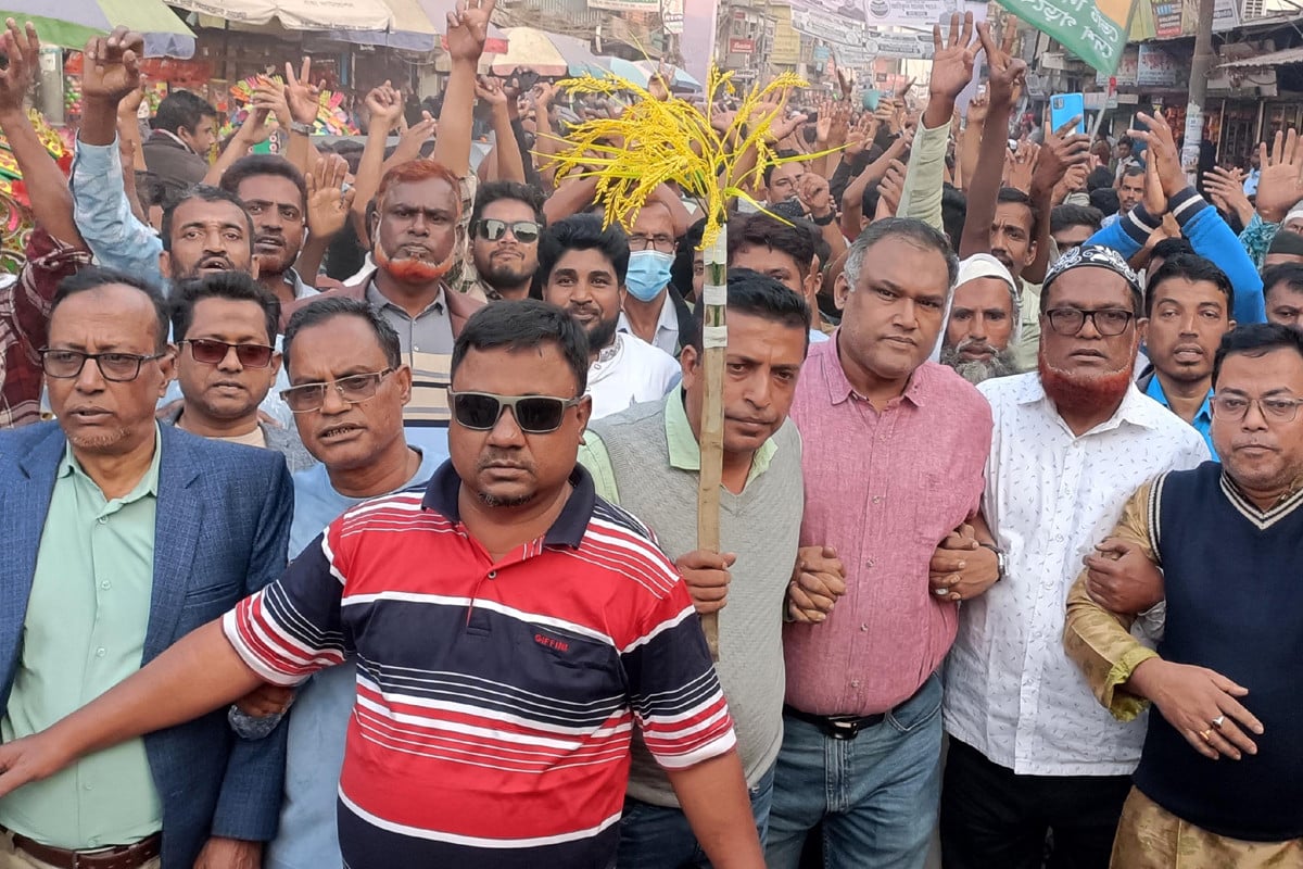 কুমিল্লা-৭ আসনে বিএনপি ও স্বতন্ত্র প্রার্থীর পৃথক গণমিছিল