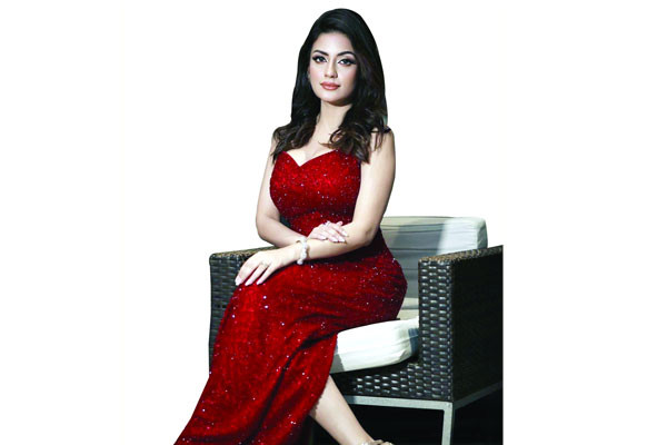 মন্দিরার সিনেমা চুরি