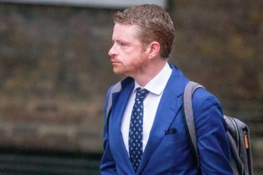 এপস্টিন-কাণ্ড: এবার পদত্যাগ করলেন ব্রিটিশ প্রধানমন্ত্রীর চিফ অব স্টাফ