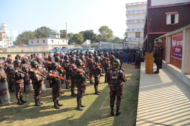 চট্টগ্রামে নির্বাচনী বেইজ ক্যাম্প পরিদর্শন করলেন বিজিবি মহাপরিচালক