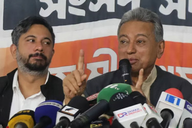 ‘তারা ব্যালট ছাপাচ্ছে, বোরকা কিনছে’