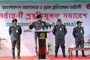 ‘ভোটকেন্দ্রে দায়িত্ব পালনে পাহাড়ের মতো অটল থাকতে হবে’