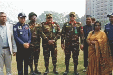 কুড়িগ্রামে ভোটকেন্দ্রের নিরাপত্তা জোরদারে সেনাবাহিনীর মহড়া