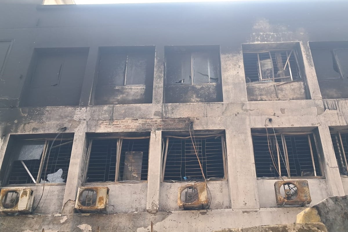 বাগেরহাট জেলা মুক্তিযোদ্ধা সংসদ ভবনে আগুন