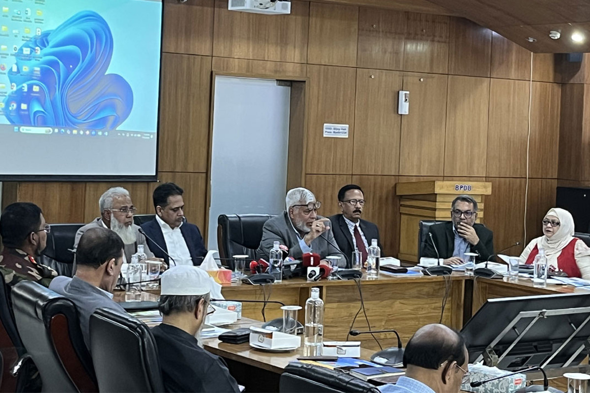 মেয়াদ অনিশ্চয়তায় অনেক প্রকল্প বাস্তবায়ন সম্ভব হয়নি : ফাওজুল কবির