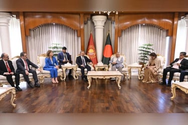 প্রধান উপদেষ্টার সঙ্গে তুরস্কের নির্বাচনী পর্যবেক্ষক দলের সৌজন্য সাক্ষাৎ