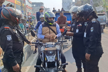 নির্বাচনে সহিংসতা রোধে জয়পুরহাটে র‍্যাবের টহল জোরদার