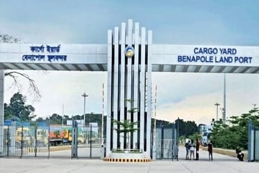 নির্বাচনের দিন বেনাপোল সীমান্তে যাত্রী পারাপার বন্ধের নির্দেশ