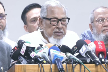 আমরা বিপুল ভোটে বিজয়ী হওয়ার প্রত্যাশা করছি : নজরুল ইসলাম