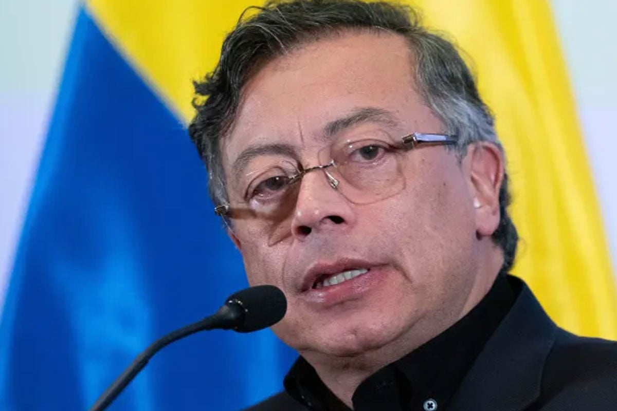 হেলিকপ্টারে হামলার আশঙ্কা, অল্পের জন্য প্রাণে বাঁচলেন কলম্বিয়ার প্রেসিডেন্ট