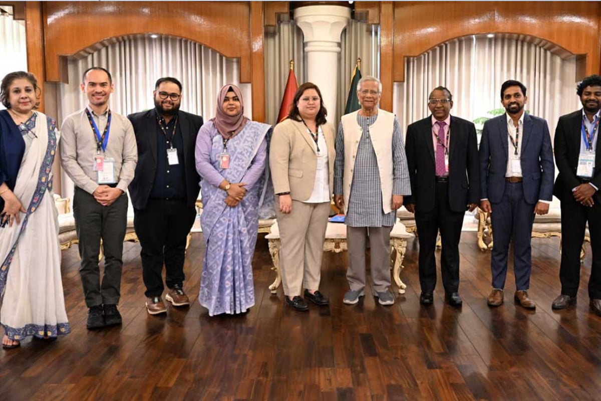 প্রধান উপদেষ্টার সঙ্গে আনফ্রেলের নির্বাচন পর্যবেক্ষক দলের সাক্ষাৎ