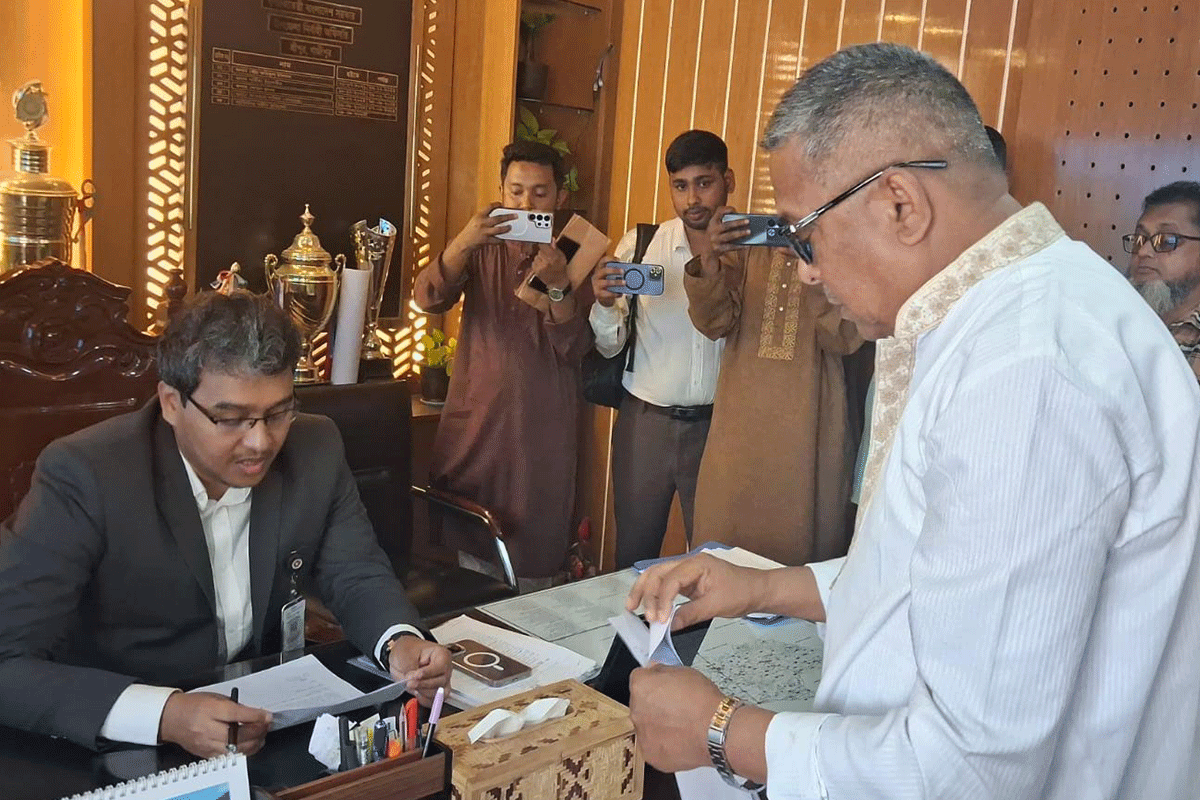 ফেসবুকে অপপ্রচারের অভিযোগ, রিটার্নিং কর্মকর্তার কাছে বিএনপি প্রার্থীর আবেদন