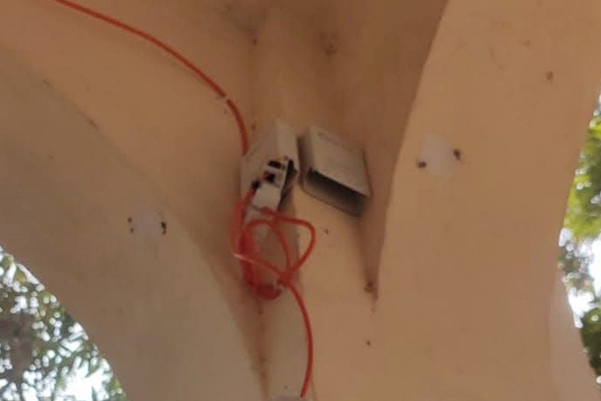 চট্টগ্রামে ভোটকেন্দ্র থেকে সিসি ক্যামেরা চুরি