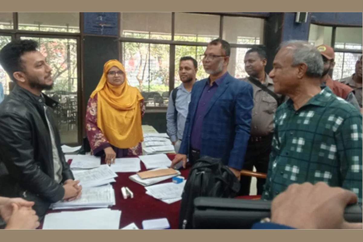 পুলিশকে সততার সাথে নির্বাচনী দায়িত্ব পালনের নির্দেশ স্বরাষ্ট্র উপদেষ্টার