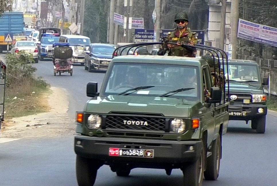 লক্ষ্মীপুরে প্রশাসনের নির্বাচনি মহড়া