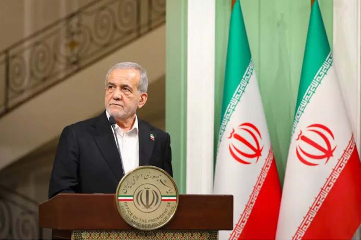 জনগণের কাছে ক্ষমা চাইলেন ইরানের প্রেসিডেন্ট