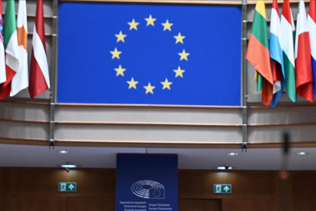 ইউক্রেনকে ১০৭ বিলিয়ন ডলার ঋণের অনুমোদন দিল ইউরোপীয় সংসদ