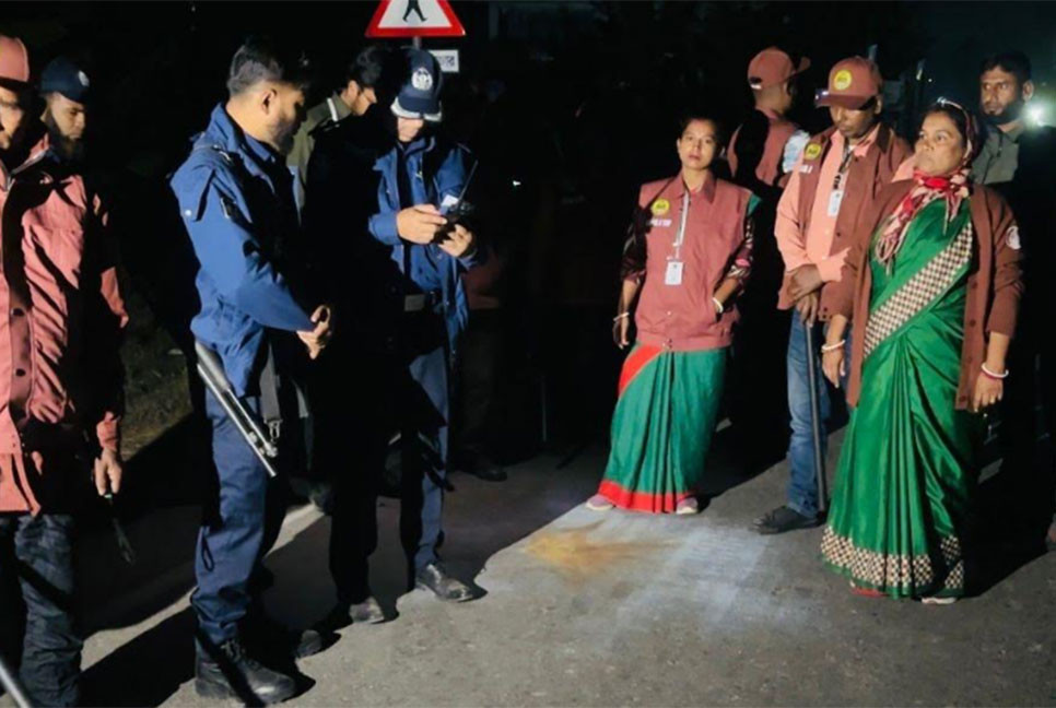 গোপালগঞ্জে ভোটকেন্দ্রে ককটেল বিস্ফোরণ