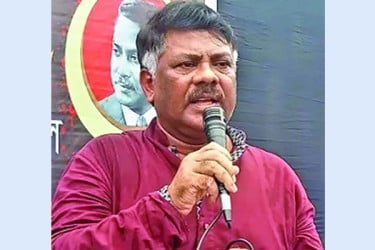 ইসলামী ব্যাংকের সন্দেহজনক লেনদেনে ভোট কেনার শঙ্কা দুলুর