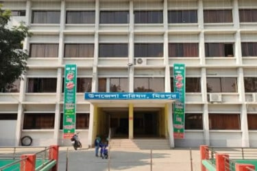 ভোটকেন্দ্র থেকে সিসি ক্যামেরা চুরি