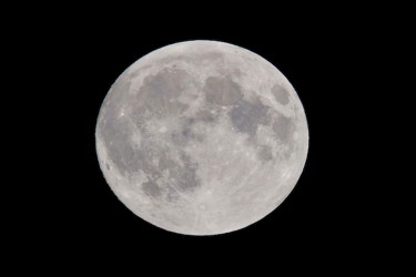 চাঁদে স্থায়ী ঘাঁটি গড়তে বড় চ্যালেঞ্জ ক্ষুদ্র উল্কাপিণ্ড