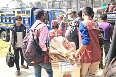 নেত্রকোনার ৬৭৬ ভোটকেন্দ্রে পাঠানো হচ্ছে নির্বাচনি সরঞ্জাম