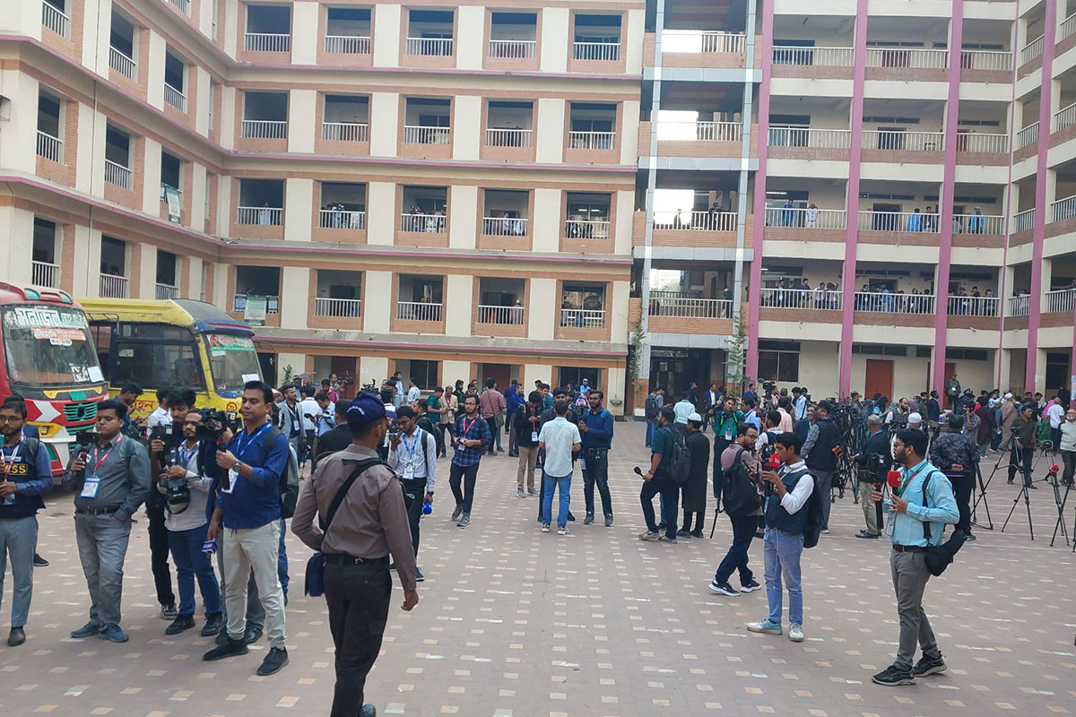 কঠোর নিরাপত্তায় মনিপুর উচ্চ বিদ্যালয় ও কলেজ কেন্দ্র