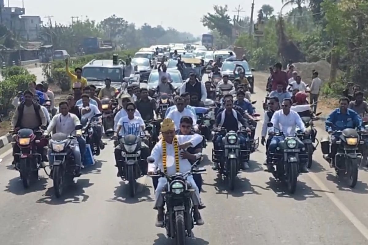 নদিয়ার পলাশী মনুমেন্ট থেকে ‘বাবরি যাত্রা’