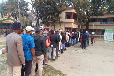 ঝিনাইদহে শান্তিপূর্ণভাবে চলছে ভোটগ্রহণ