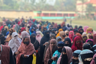 নোয়াখালীতে উৎসবমুখর পরিবেশে চলছে ভোটগ্রহণ