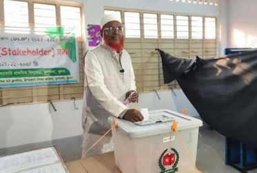 ভোটারদের কেন্দ্রে গিয়ে স্বতঃস্ফূর্তভাবে ভোট দেওয়ার আহ্বান গোলাম পরওয়ারের