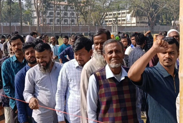 ভোলায় শান্তিপূর্ণ পরিবেশে চলছে ভোটগ্রহণ