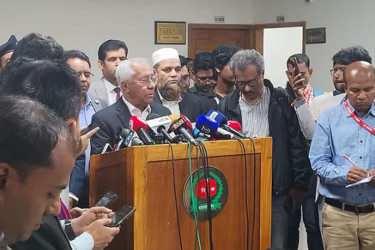 অভ্যন্তরীণ পোস্টাল ব্যালট এসেছে ৬ লাখ ৪৮ হাজার: ইসি