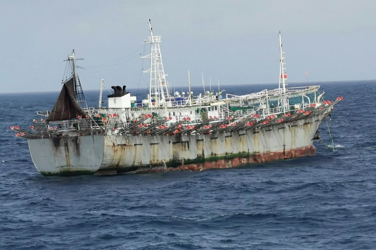 বেইজিংয়ের সঙ্গে উত্তেজনার মধ্যেই চীনা নৌযান জব্দ করলো জাপান