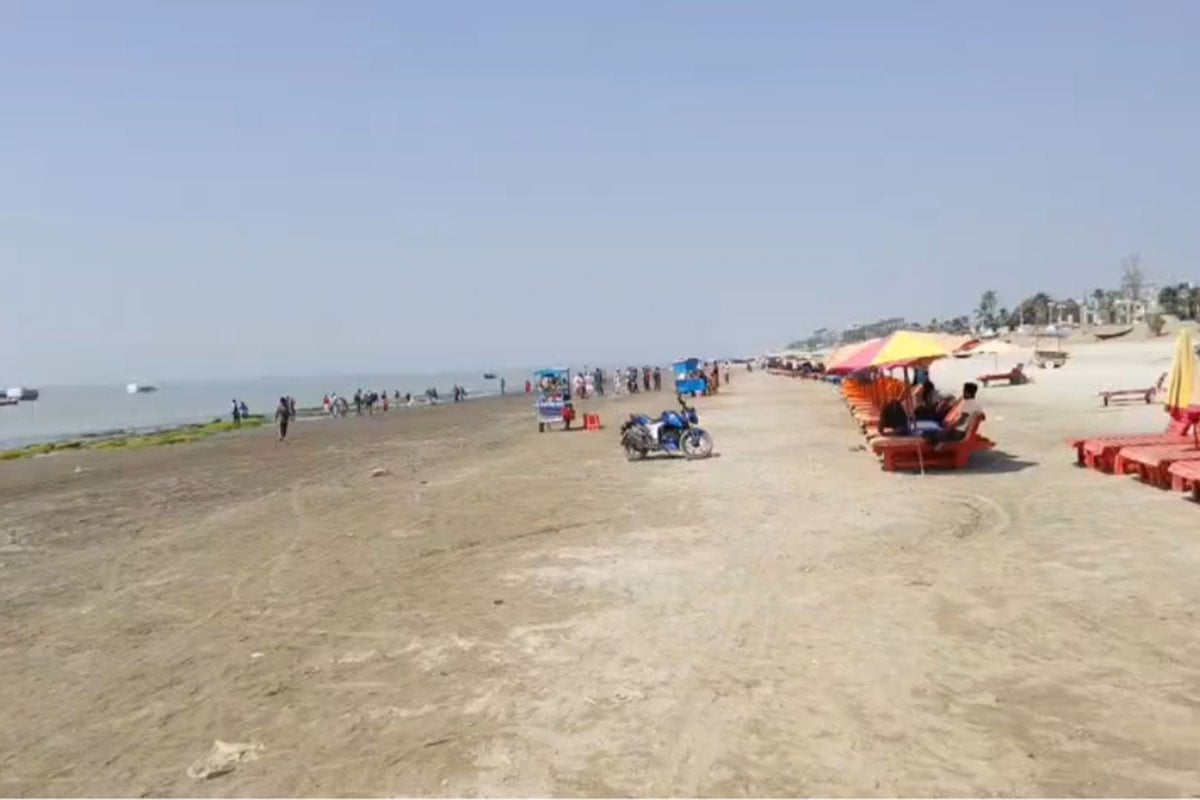 বিশ্ব ভালোবাসা দিবসেও পর্যটক শূন্য কুয়াকাটা সৈকত