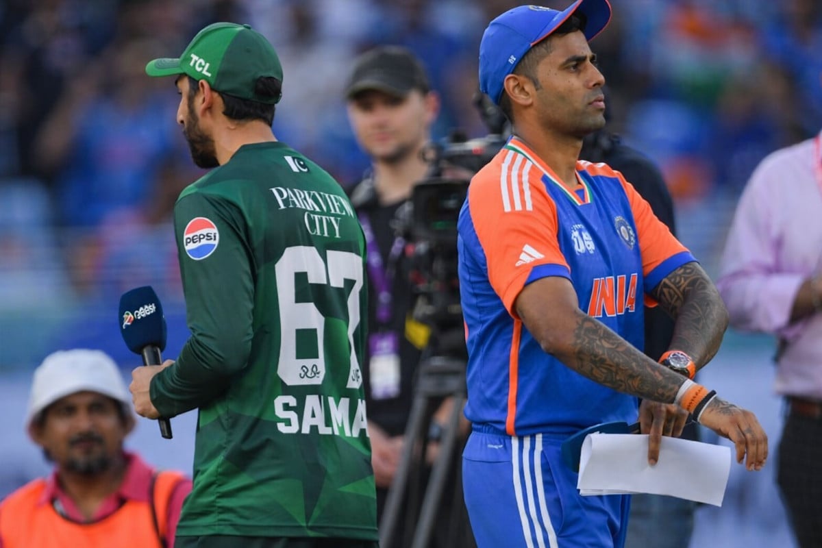 ভারত-পাকিস্তান ম্যাচে ‘নো হ্যান্ডশেক’ প্রশ্নে যা বললেন সূর্যকুমার