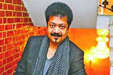 কানাডার মঞ্চে কুমার বিশ্বজিৎ