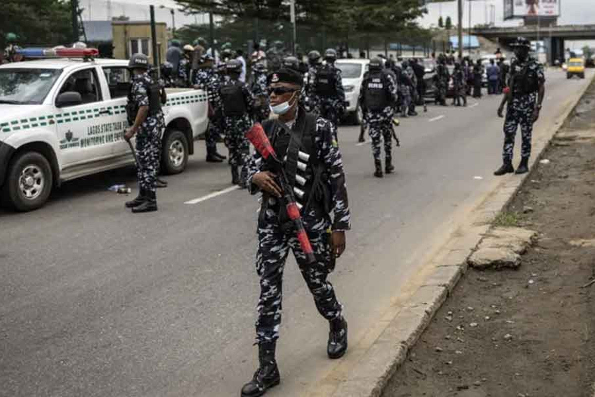 নাইজেরিয়ায় বন্দুকধারীর গুলিতে নিহত ৩২