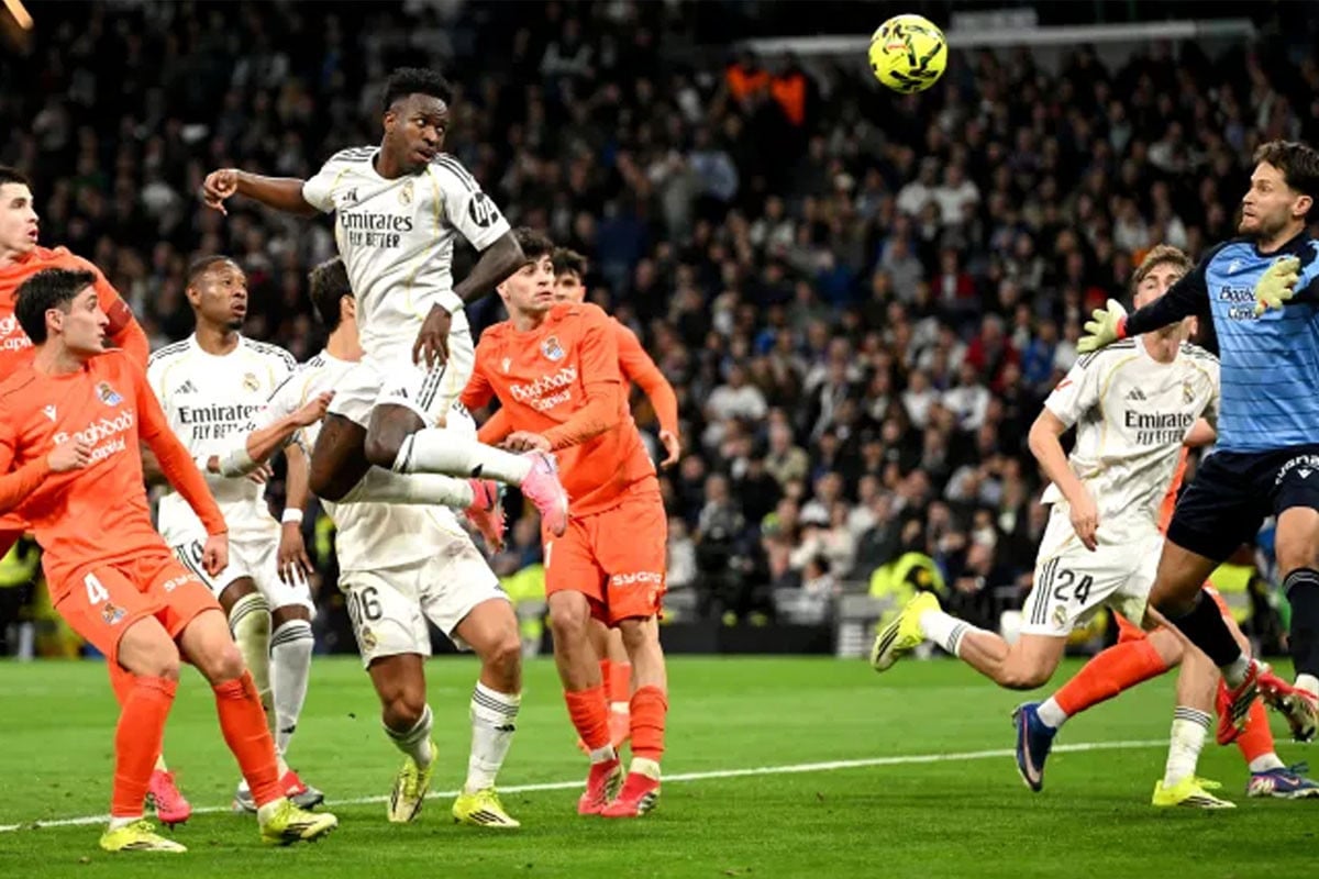 বার্সেলোনাকে পেছনে ফেলে শীর্ষে রিয়াল