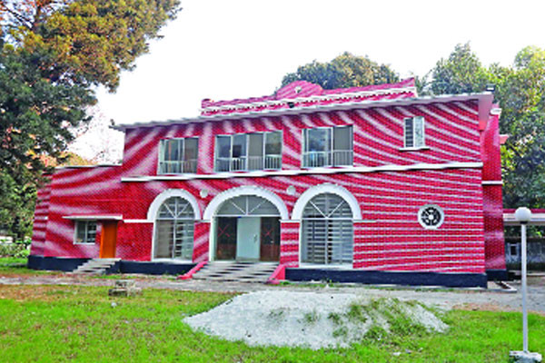 খালেদা জিয়ার পর কেউ ওঠেননি সেই লাল বাড়িটিতে