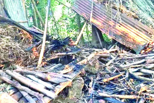 বিভিন্ন স্থানে বিএনপি-জামায়াত একে-অপরের ওপর হামলা