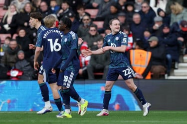 সাউদাম্পটনের কাছে হেরে হামজার লেস্টারের বিদায়